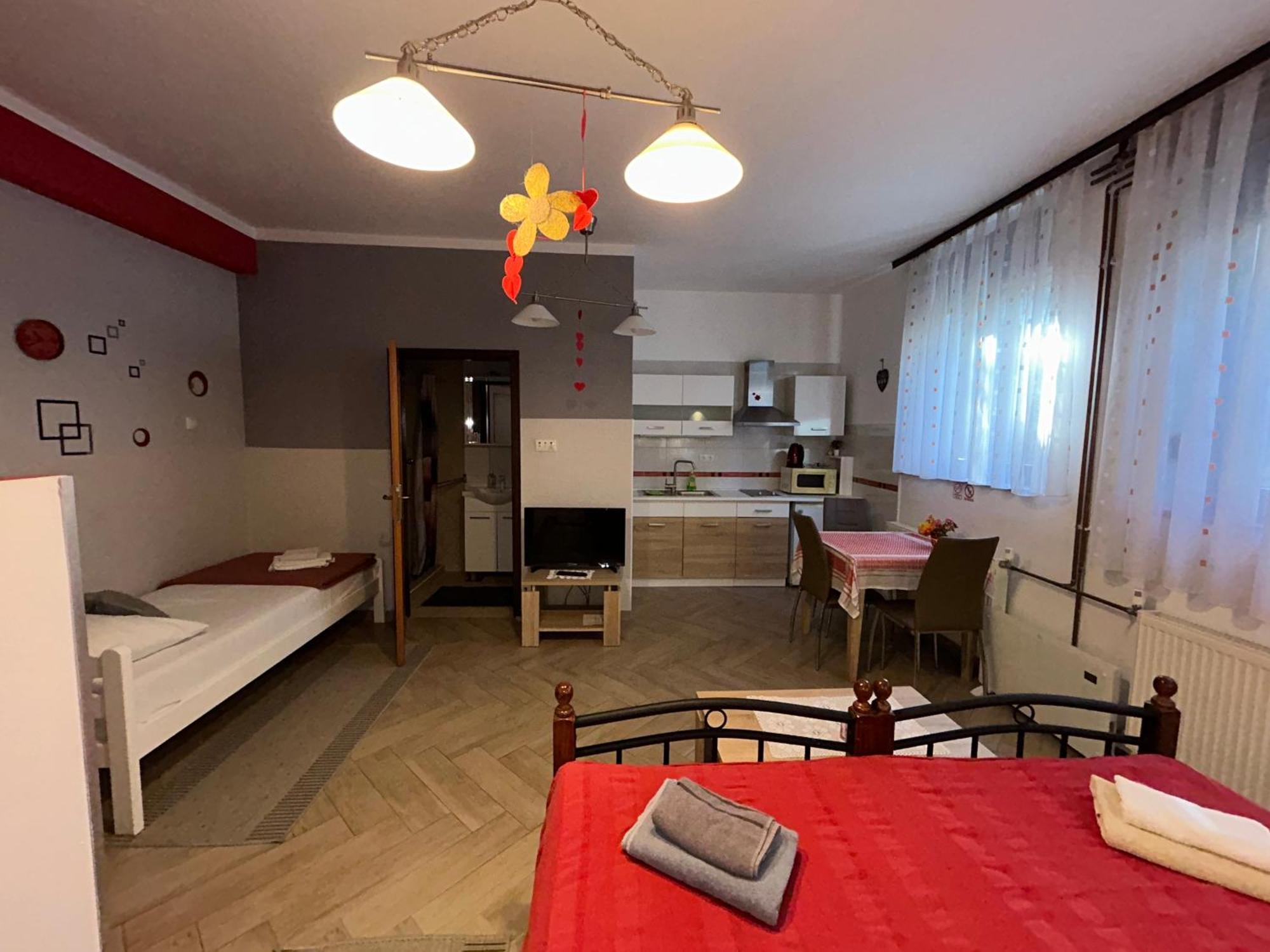 Apartments & Rooms 4 Rijeke Karlovac Exterior photo