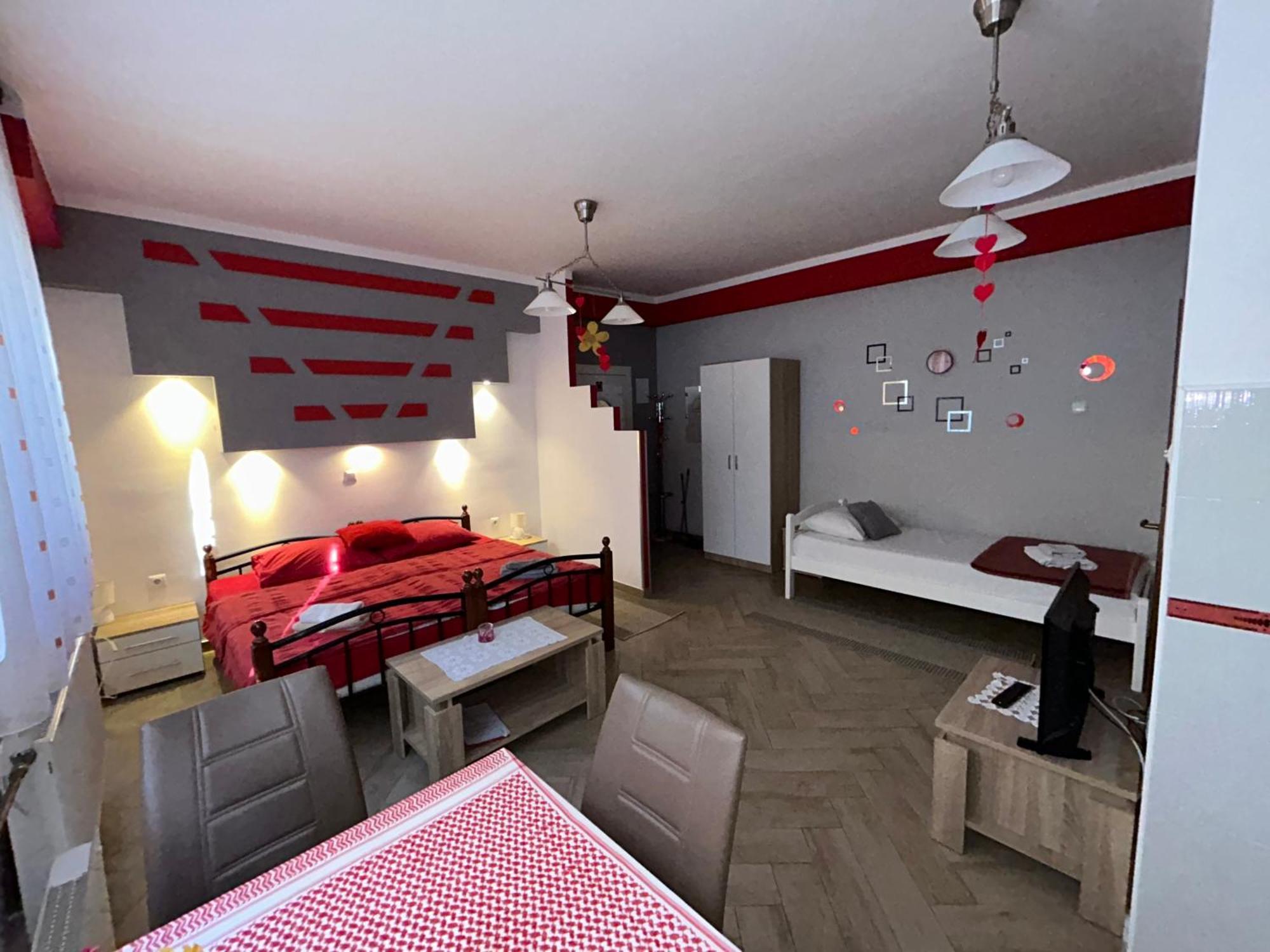 Apartments & Rooms 4 Rijeke Karlovac Exterior photo